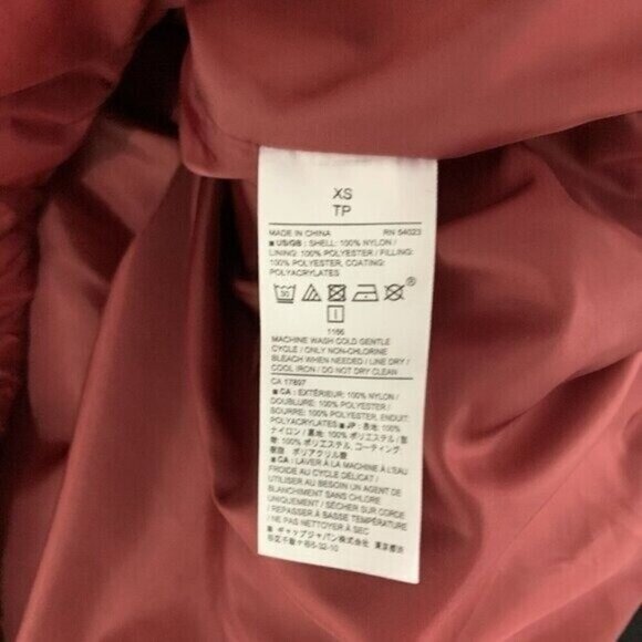 Banana Republic Puffer Jacket XS Red NWT Warm Winter Outerwear Cozy - Picture 7 of 8